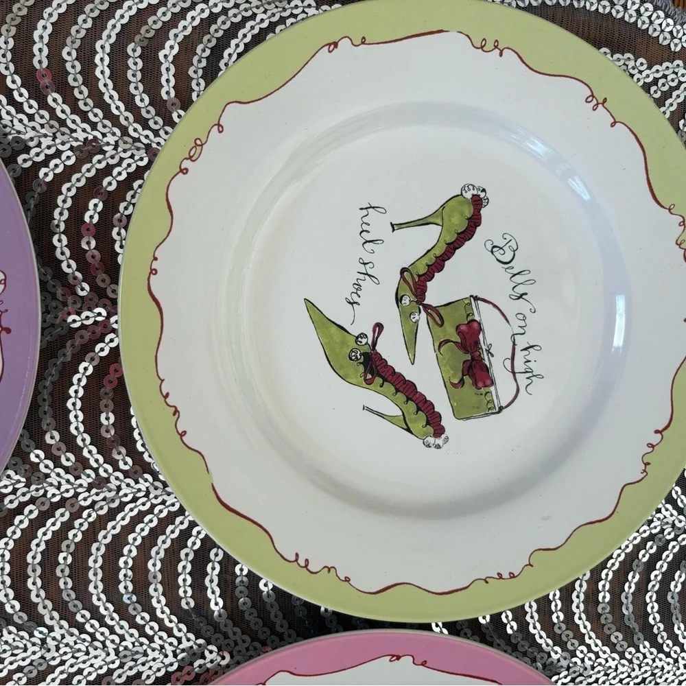 Rosanna holiday shoe Christmas themed salad/desert plates set of 4 - Picture 3 of 9